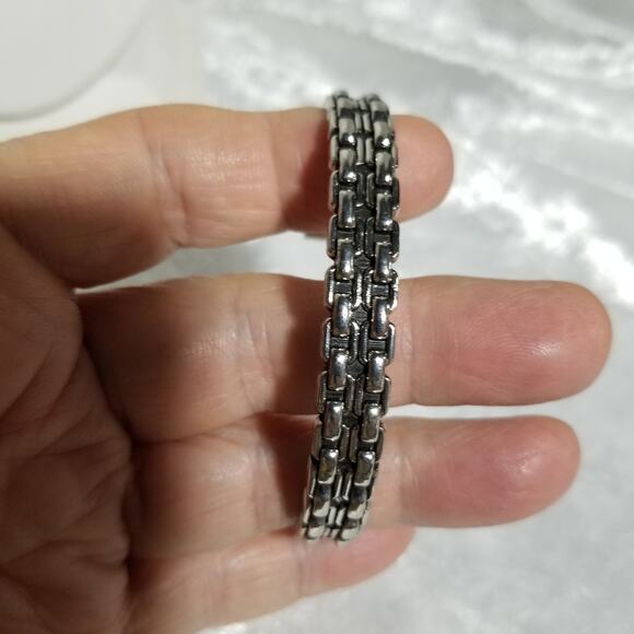 Paparazzi cuff bracelet silver tone 2 6/8" 1.1625 - Picture 5 of 8